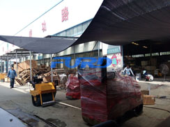 福瑞得機(jī)械微動態(tài)--座駕壓路機(jī)、手扶壓路機(jī)、灌縫機(jī)包裝發(fā)貨