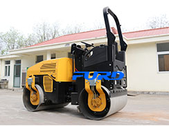 如何根據(jù)施工環(huán)境選擇合適的小型壓路機(jī)？